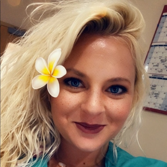 Profile Picture of Casey Fieber (@cfieber_rn) on Poshmark