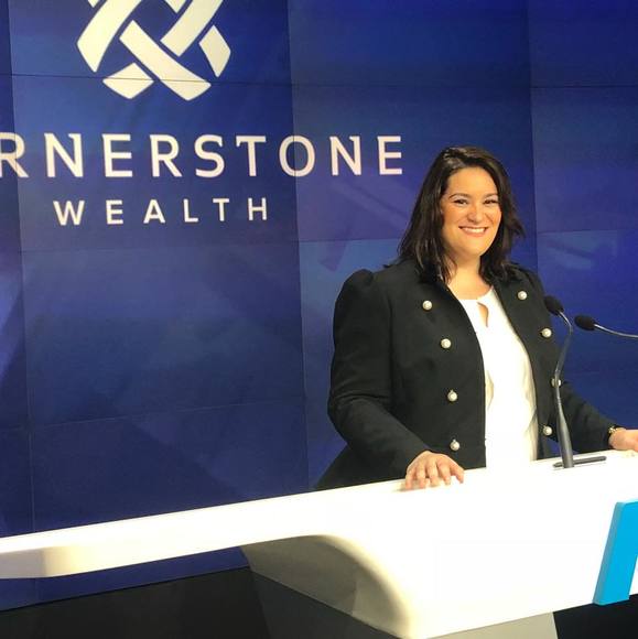 Profile Picture of Amanda Kohut (@amandakohut) on Poshmark