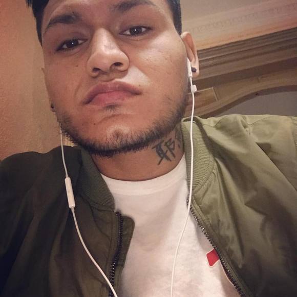 Profile Picture of Eddy Eddy (@ipode12) on Poshmark