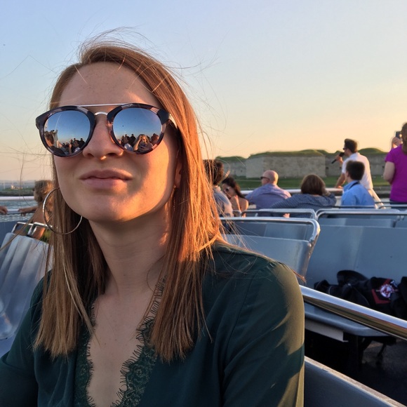 Profile Picture of Carly Wenzel (@carly_wenz) on Poshmark