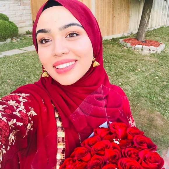 Profile Picture of Ayesha Haque (@ayeshaaa256) on Poshmark