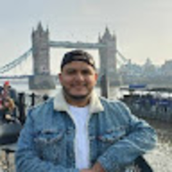 Profile Picture of Mario Giron (@gmkuma) on Poshmark