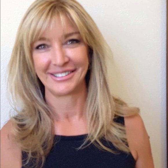 Profile Picture of Paula Spencer (@pmsspencer) on Poshmark
