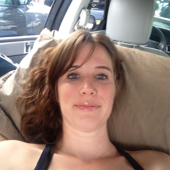 Profile Picture of Brenna Stenberg (@brennamnickla) on Poshmark