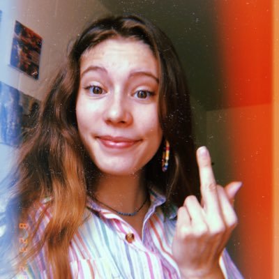 Profile Picture of All ~Panic~ No Disco (@ella_calleri) on Twitter