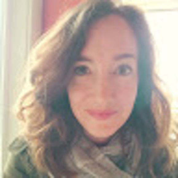 Profile Picture of Laura Preble (@laurae07) on Poshmark