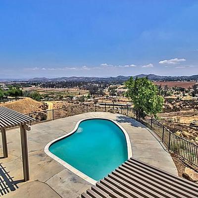 Profile Picture of Lisa Byrd (@lisabyrd511) on Twitter