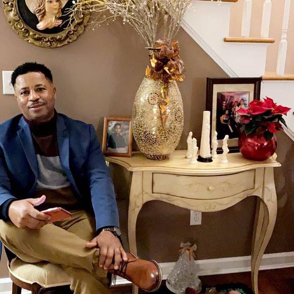 Profile Picture of Carlos Tavares (@potavar71) on Poshmark