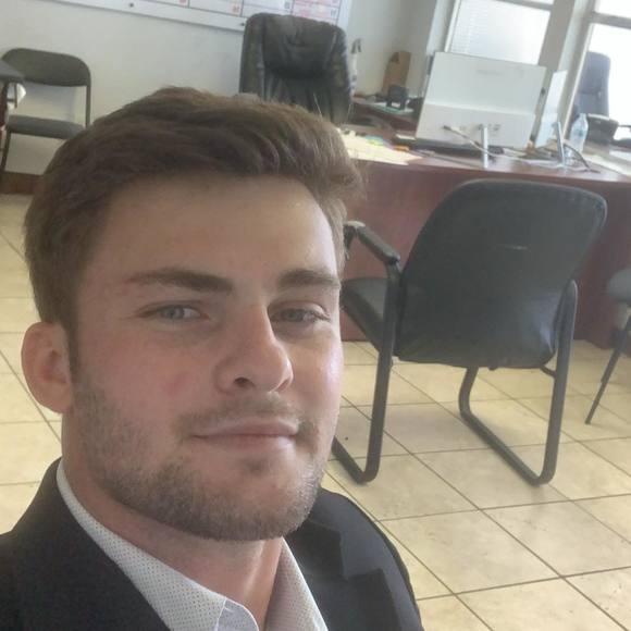 Profile Picture of Jared Lord (@jared_robin) on Poshmark