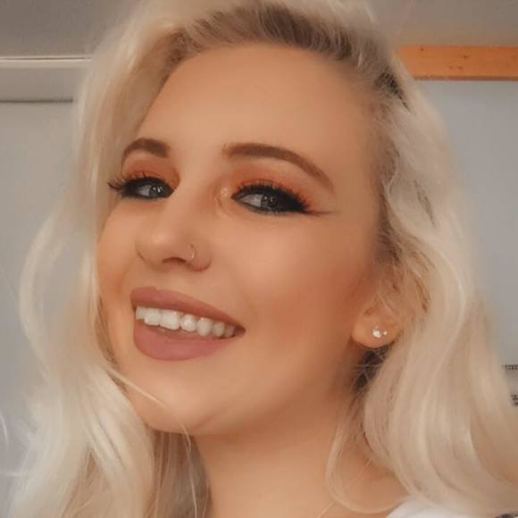 Profile Picture of Kaylee Winkleman (@kwinkleman) on Poshmark