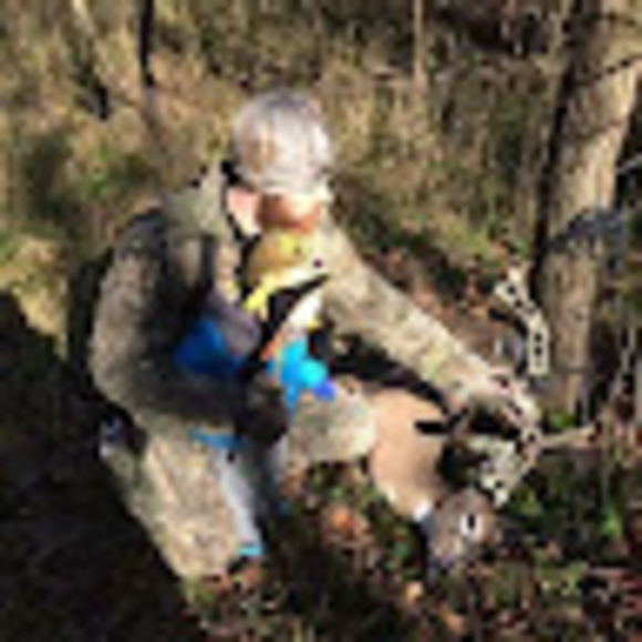 Profile Picture of Luke Rogers (@illnoise217) on Poshmark