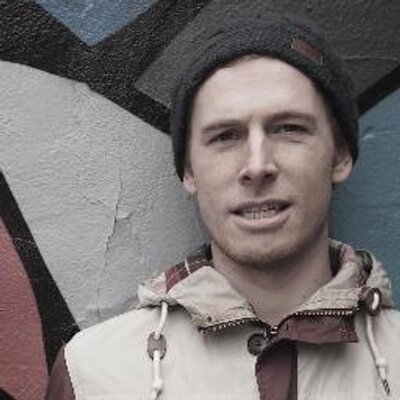 Profile Picture of Mike Riddell (@mikeytwoguns) on Twitter