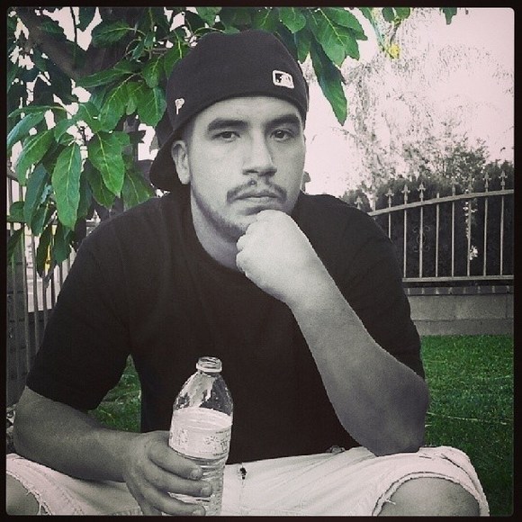 Profile Picture of Mark Esteves (@markesteves) on Poshmark