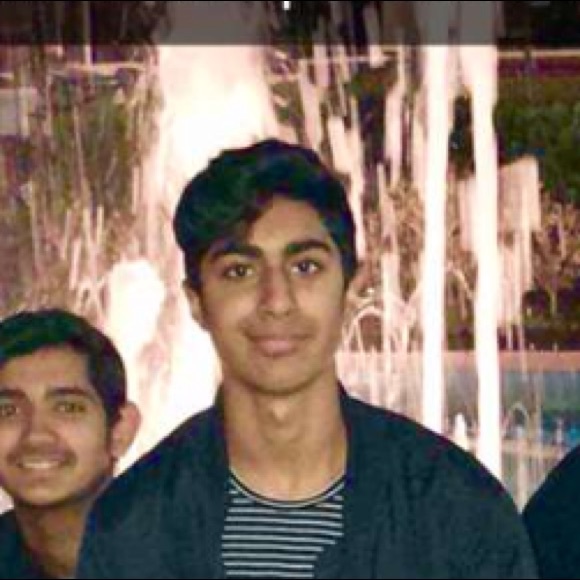 Profile Picture of Raza Shah (@godofcloutrs) on Poshmark