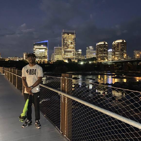 Profile Picture of Mikey Leonetti (@mikey71816) on Poshmark