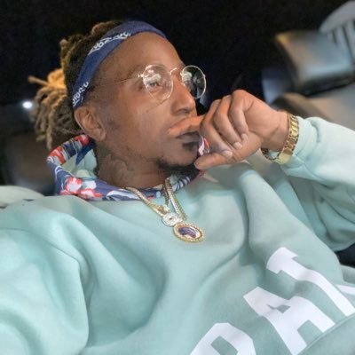 Profile Picture of The Blue Heart Don💙 🏁🇯🇲 (@SuckerFree_Que) on Twitter