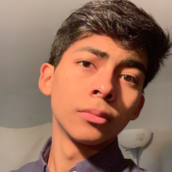 Profile Picture of Jose Dozal (@dozal_21) on Poshmark