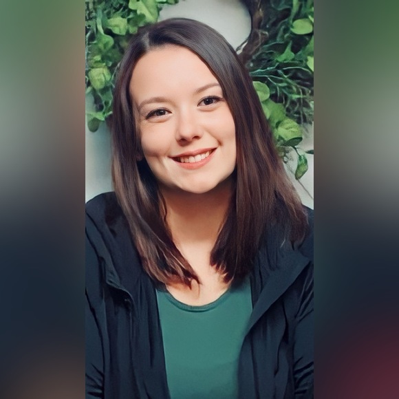 Profile Picture of Victoria Lodato (@vsm1226) on Poshmark