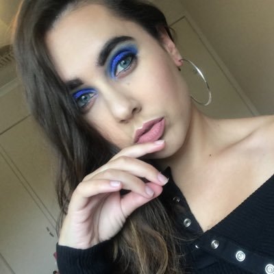 Profile Picture of Kate (@kate_880) on Twitter