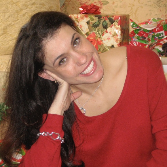 Profile Picture of Kristin Zemansky (@daisy_girl98) on Poshmark