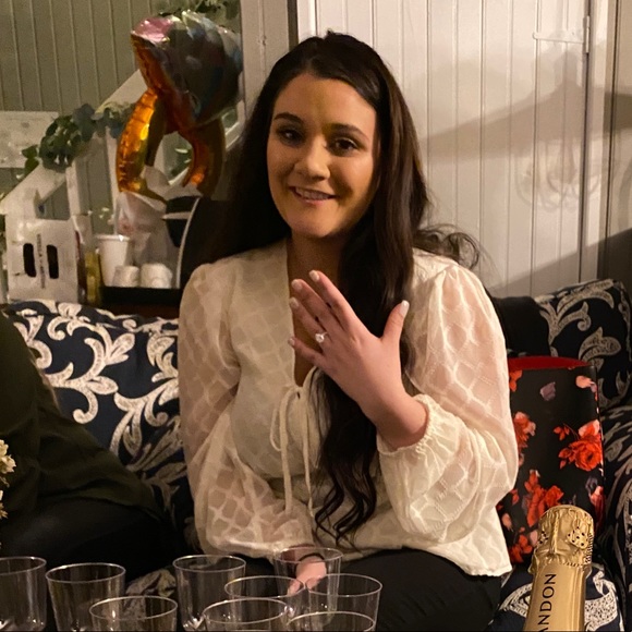 Profile Picture of Samantha Picciotti (@spicciotti) on Poshmark