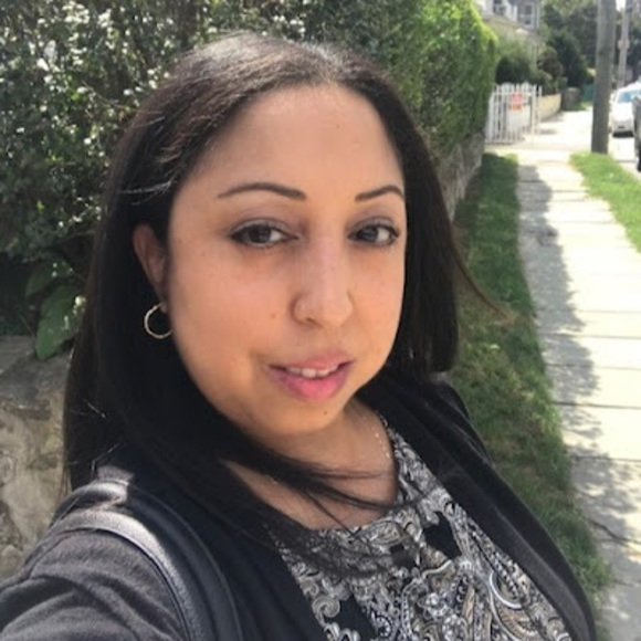 Profile Picture of Celinez Bosque (@celinezbosque) on Poshmark