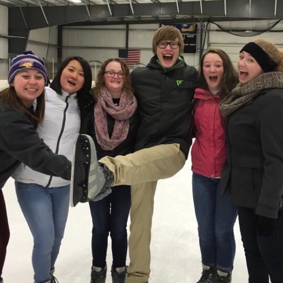 Profile Picture of Abbie Hinrichsen (@ahinrichsen) on Poshmark