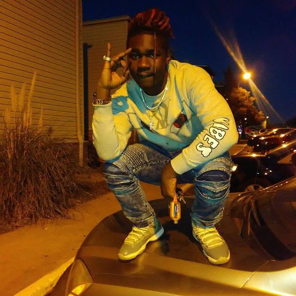 Profile Picture of Ken Truitt (@flingo17) on Poshmark