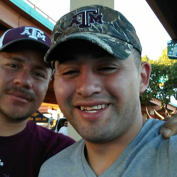 Profile Picture of Mario Enriquez (@mario_enriquez) on Poshmark