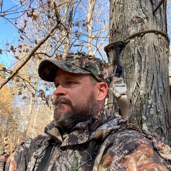 Profile Picture of Michael Lucas (@lukemg) on Poshmark