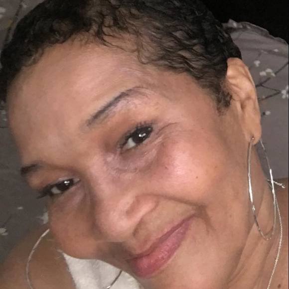 Profile Picture of Jeanette Lightfoot (@jeanettelightfo) on Poshmark