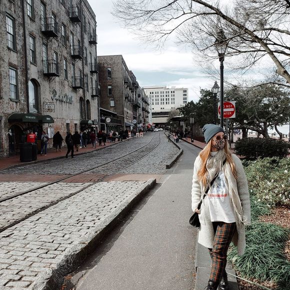 Profile Picture of Hannah Timko (@hannahtimko) on Poshmark