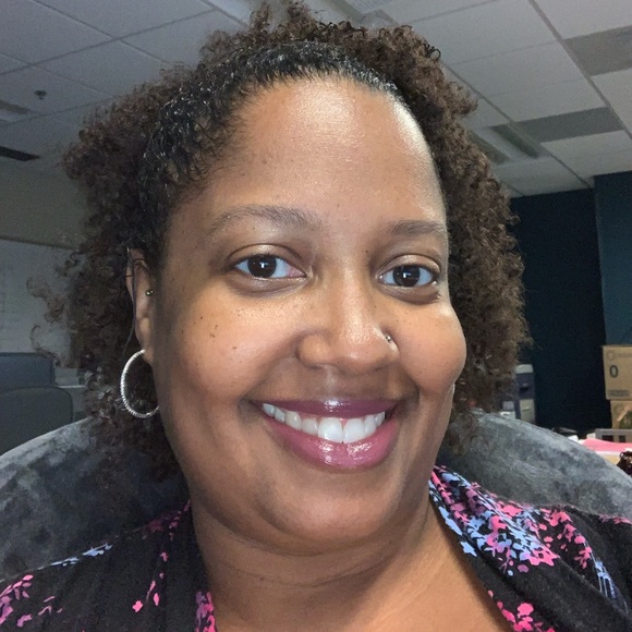 Profile Picture of Vanessa Moody (@vanmoody1539) on Poshmark