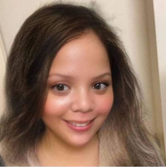 Profile Picture of Jeynely Monfret (@jeynelymonfret) on Poshmark