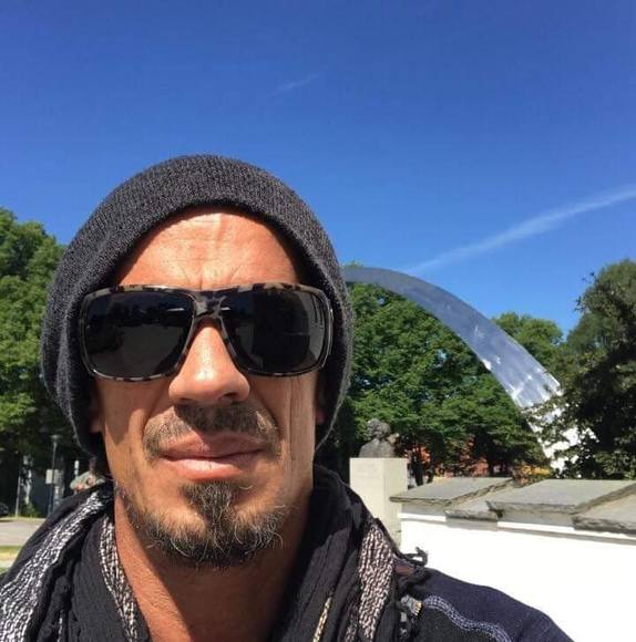 Profile Picture of Juan Catala (@juancatala) on Poshmark