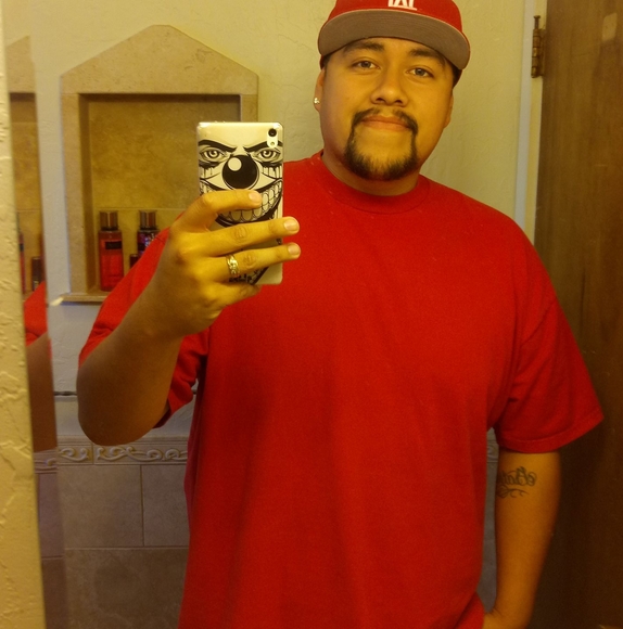 Profile Picture of Chris Medrano (@chris_medrano21) on Poshmark