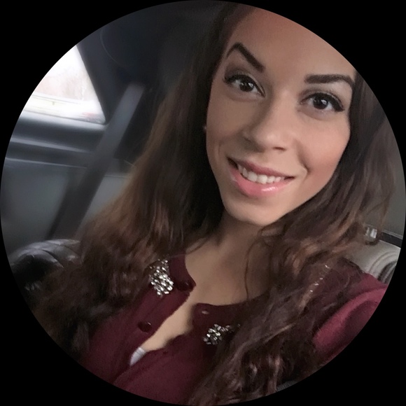 Profile Picture of Catie Quimby (@catieq55) on Poshmark
