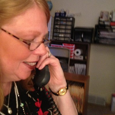 Profile Picture of Cindy Neff (@yorkiemom84) on Twitter