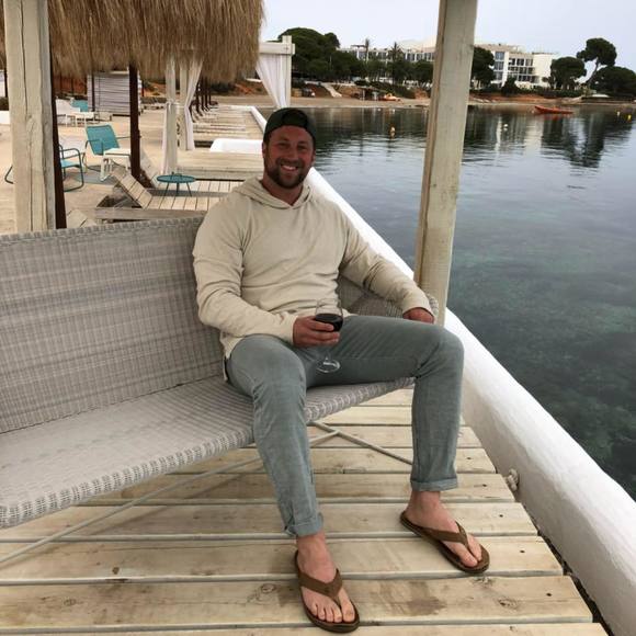 Profile Picture of Tom Fox (@tomasfoxee) on Poshmark