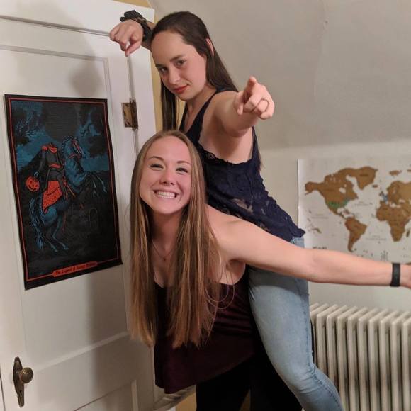 Profile Picture of Erika Steenburg (@trekeepeace) on Poshmark