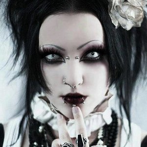 Profile Picture of Ravenn (@337735819) on Myspace