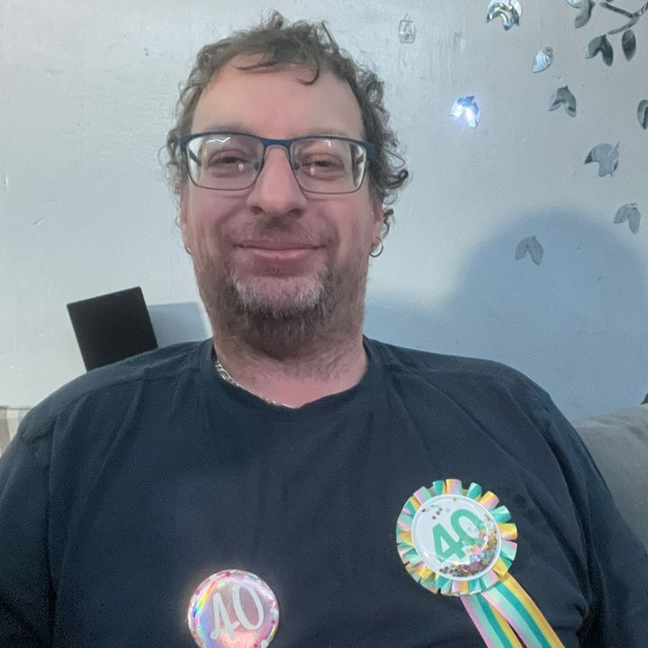 Profile Picture of Craig (@craigcoombersidde) on Tiktok