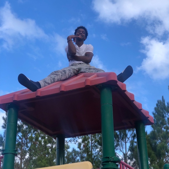 Profile Picture of Kamaji Lee (@kamajilee) on Poshmark