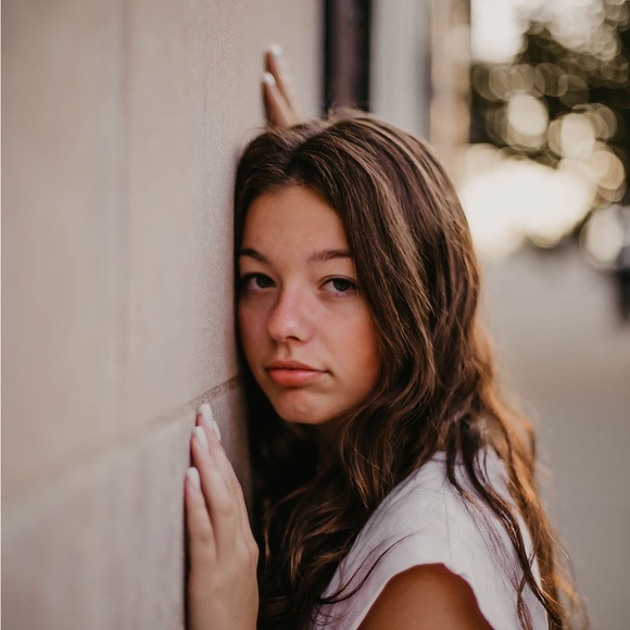 Profile Picture of Katie Toohill (@katie_toohill) on Poshmark