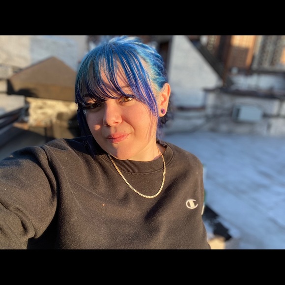 Profile Picture of Carrington Cotrel (@mooniemoonx) on Poshmark