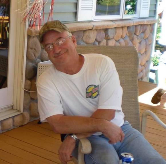 Profile Picture of Bob Mackinder (@bmackinder) on Poshmark
