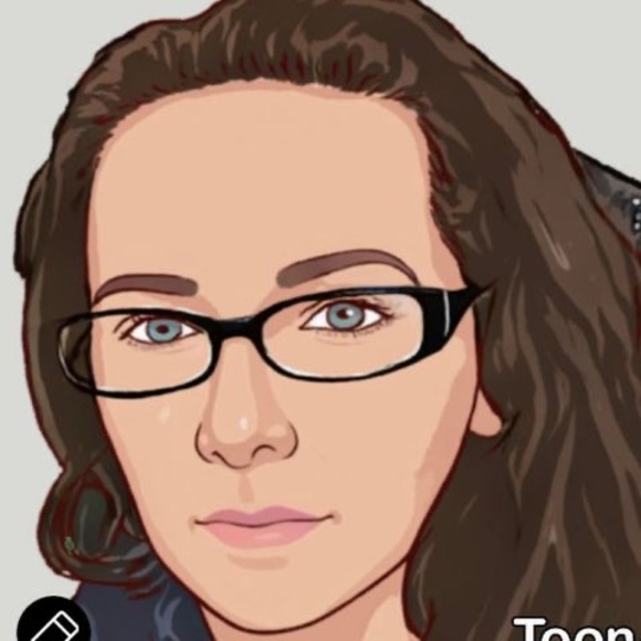 Profile Picture of Tiana Kindel (@tianakindel) on Poshmark