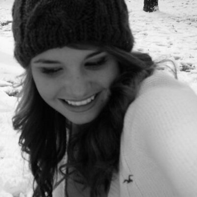 Profile Picture of Bailey Dyan (@baileycoco) on Twitter