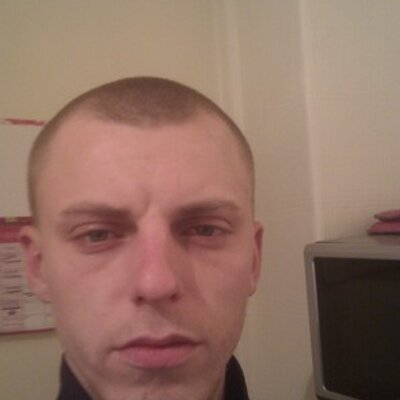 Profile Picture of Robert Tomkinson (@Tonker1) on Twitter