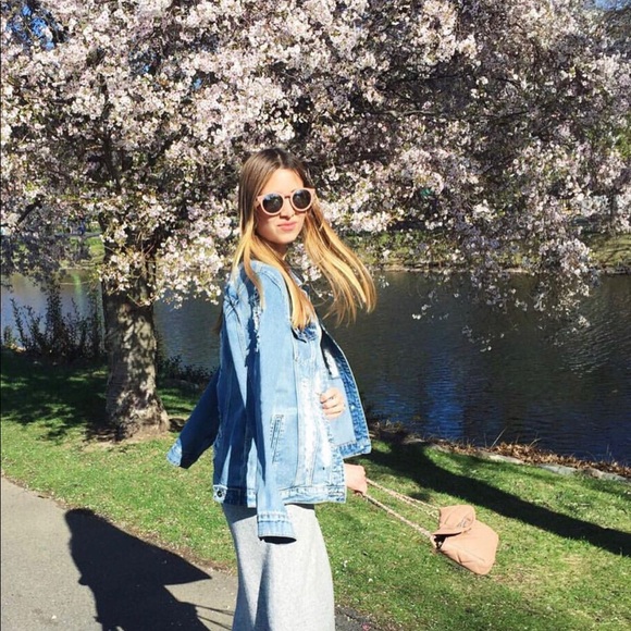 Profile Picture of Alexandra Obando (@kityalexandra) on Poshmark